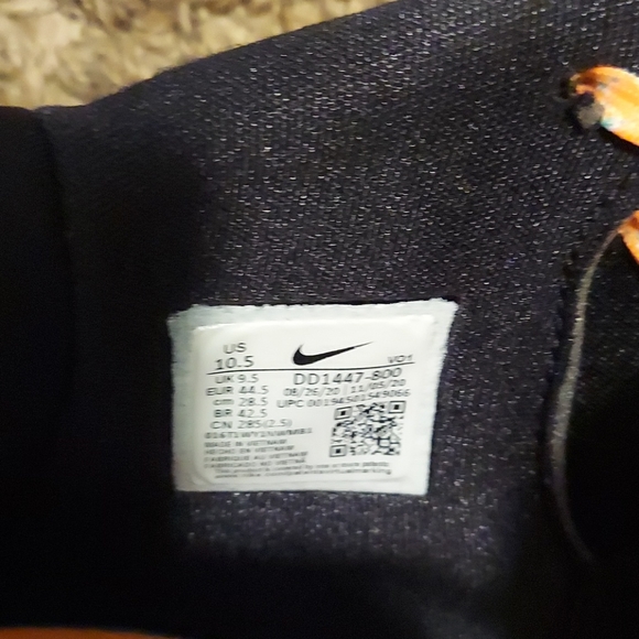 Kyrie Irving 7 special edition main image 5